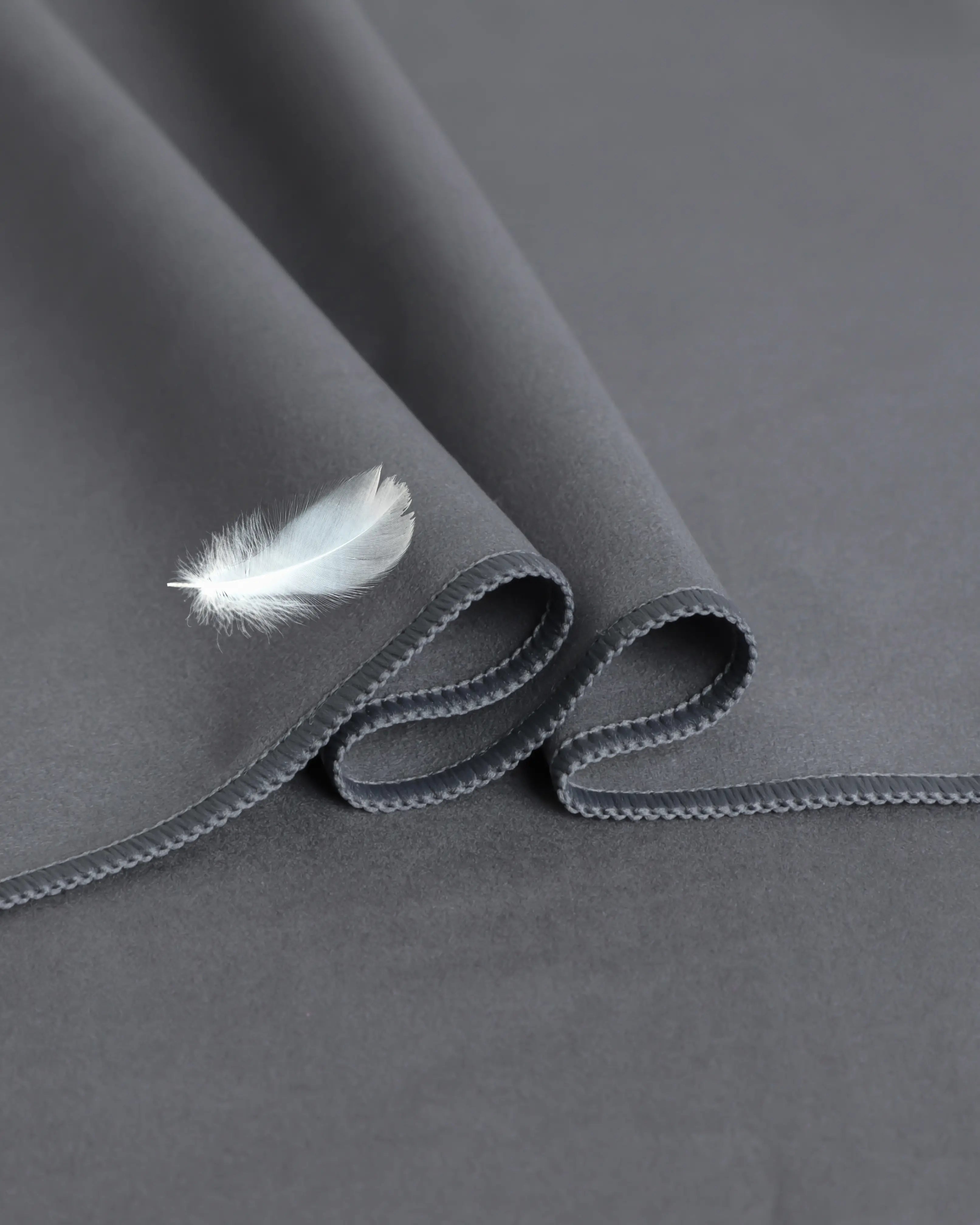 Nachhaltiges EcoGreen Mikrofaserhandtuch | Dunkelgrau