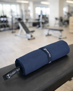 Mikrofaser Handtuch Nachtblau im Einsatz – Sauna, Gym & Outdoor
